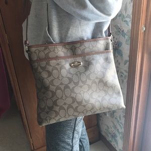 COACH CROSSBODY PURSE